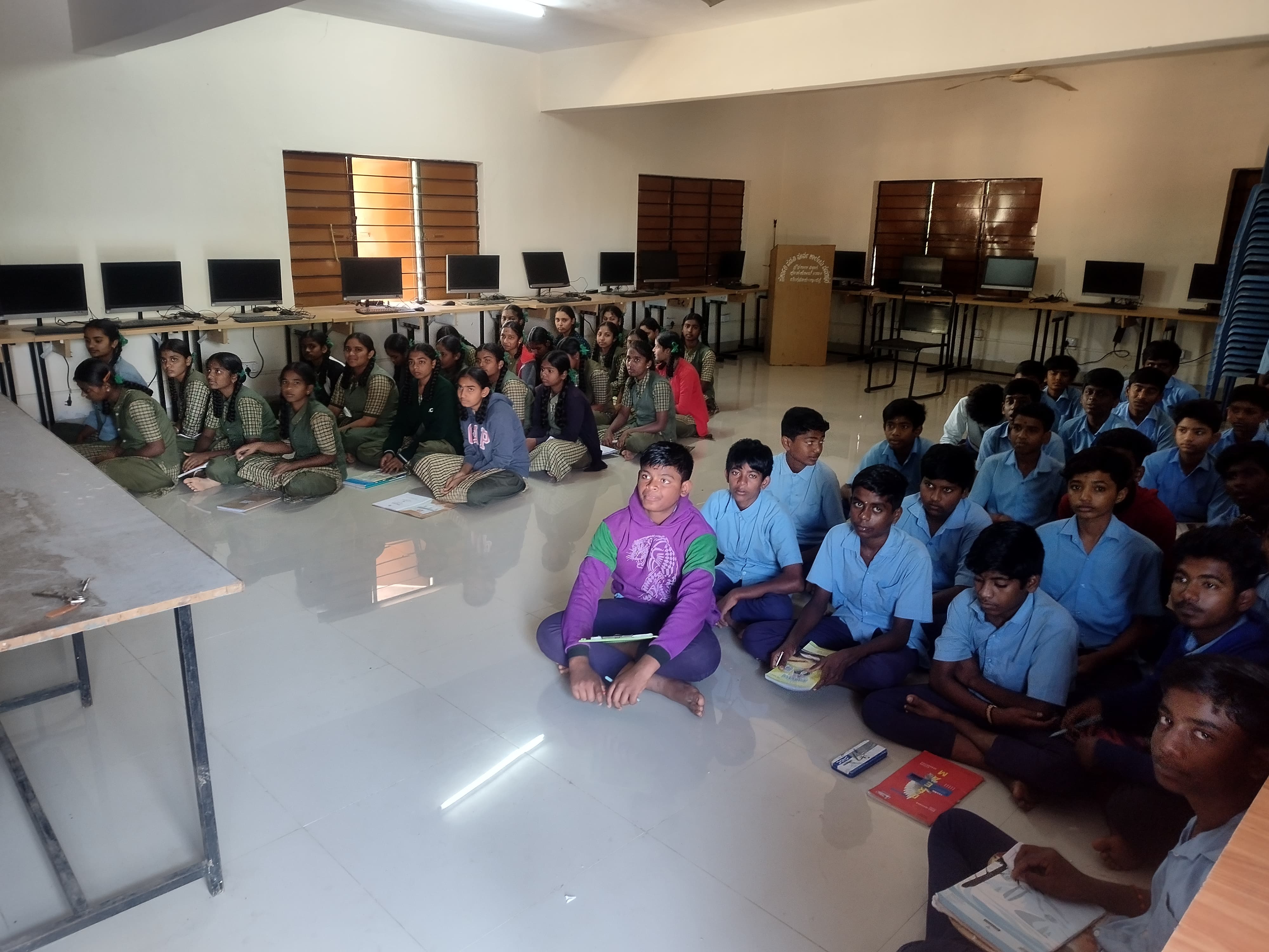 Desktop & Tables to Kakkinje Govt School